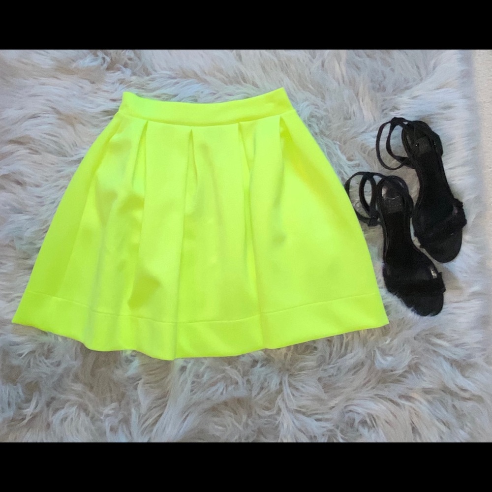 Fluorescent Yellow Skirt!